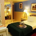 Hotel-Monti